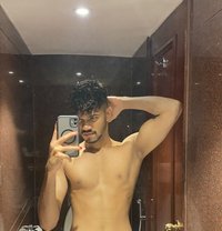 Flax - Acompañantes masculino in Guwahati