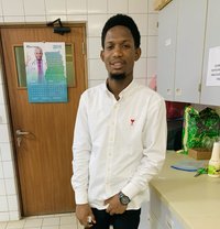 Flecture Newton - Male escort in Abu Dhabi