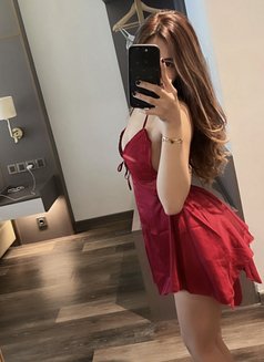 Flo - escort in Kuala Lumpur Photo 3 of 16