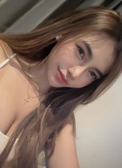 Flo - escort in Kuala Lumpur Photo 9 of 16