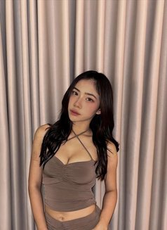 Flooo - puta in Bali Photo 1 of 5