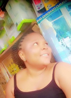 Flora - escort in Iwakuni Photo 1 of 4