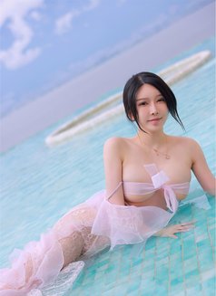 Flora - escort in Beijing Photo 5 of 7