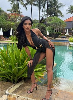 Flora - puta in Bali Photo 14 of 20