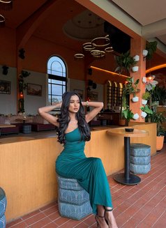 Flora - escort in Bali Photo 25 of 30