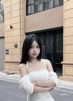Flora - escort in Bangkok Photo 6 of 8