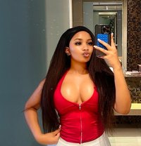 Flora - escort in Noida