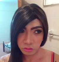 Florasanchez231 - Transsexual escort in Dubai