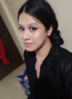 Florence Bee - Transsexual escort in New Delhi Photo 6 of 6