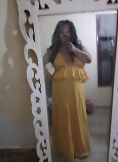 Florence Bee - Acompañante transexual in New Delhi Photo 6 of 7
