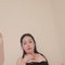 Floria - escort in Singapore Photo 1 of 8