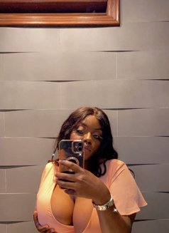 Flower - masseuse in Nairobi Photo 4 of 9