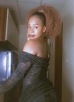 Flower - escort in Noida Photo 5 of 5