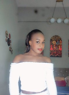 Flower - escort in Noida Photo 8 of 9