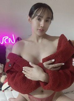 Flower - Transsexual escort in Seoul Photo 22 of 23