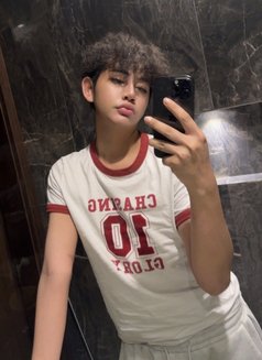 Fluky Femboy - Male escort in Al Manama Photo 5 of 8