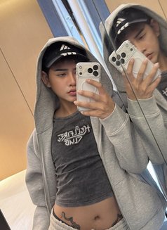 Fluky Femboy - Male escort in Riyadh Photo 10 of 10