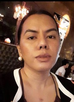 FLOTUS MIRANDA CAVIAR TS - Transsexual escort in Macao Photo 1 of 8