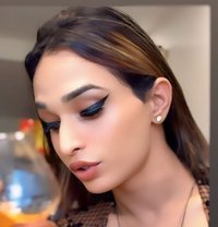 Flyera - Transsexual escort in Gurgaon