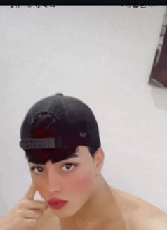 Fofo - Male escort in Jeddah Photo 2 of 5