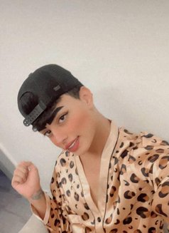 Fofo - Male escort in Jeddah Photo 4 of 5