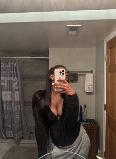 Folly Kay - escort in Gifu Photo 1 of 3