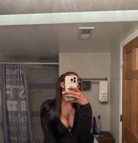 Folly Kay - escort in Gifu