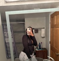 Folly Kay - escort in Gifu