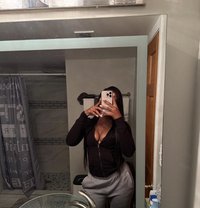 Folly Kay - escort in Gifu