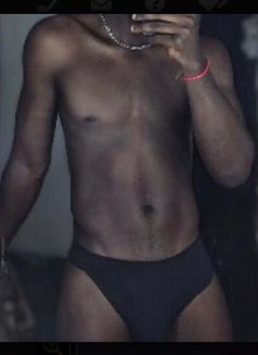 For Couples, Girls or Couples Family - Acompañante masculino in Dubai Photo 3 of 3