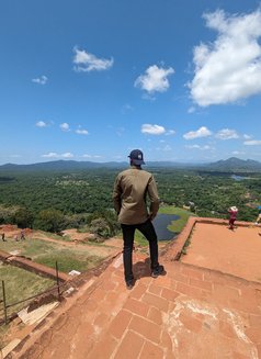 For Couples & Girls - Acompañantes masculino in Colombo Photo 6 of 9