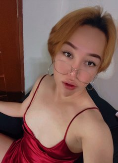 For Cumshow/ PayPal - Transsexual escort in Kuwait Photo 6 of 9