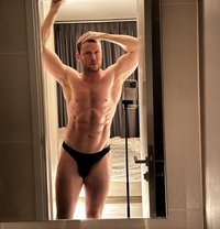 For Females & Couples 🇩🇪 - Acompañantes masculino in Bangkok