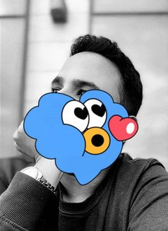 Visiting - Male escort in Jeddah Photo 1 of 2