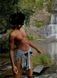 Eshan For Ladies /Cuckold VIP - Acompañantes masculino in Colombo Photo 7 of 8