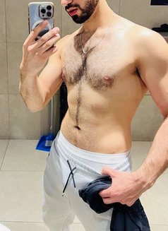 Hot Man {Women &couples}Whatsap me - Acompañantes masculino in Doha Photo 1 of 10