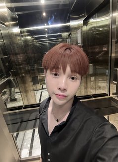 Ford - Intérprete masculino de adultos in Bangkok Photo 3 of 7