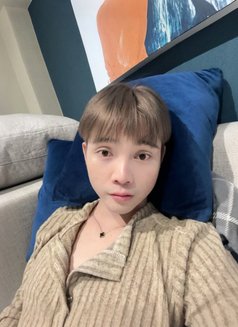 Ford - Intérprete masculino de adultos in Bangkok Photo 4 of 7