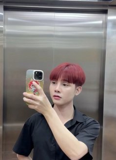 Ford - Intérprete masculino de adultos in Bangkok Photo 7 of 7