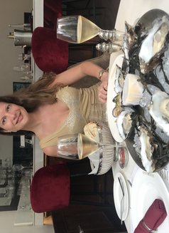 Foreign Russian Escort in Bangkok J - puta in Bangkok Photo 5 of 16