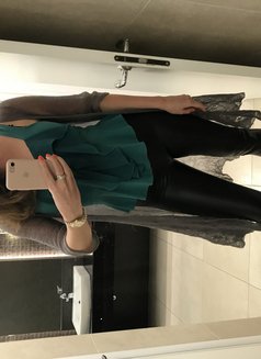 Foreign Russian Escort in Bangkok J - puta in Bangkok Photo 10 of 16