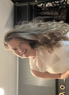 Foreign Russian escort in Bkk Juli - escort in Bangkok Photo 15 of 17