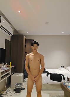 Foss - Male escort in Riyadh Photo 6 of 8