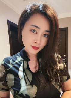 Four hands massage and prostate massage - masseuse in Al Manama Photo 9 of 9