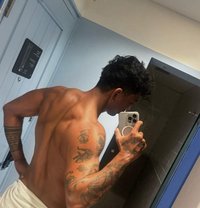 Fourhand - Male escort in Bali