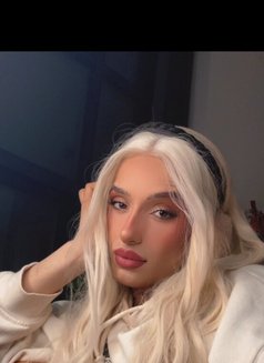 Fox G - Shemale Escort - Acompañantes transexual in London Photo 24 of 30