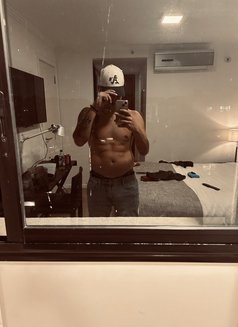 Fran - Male escort in Bangkok Photo 3 of 4