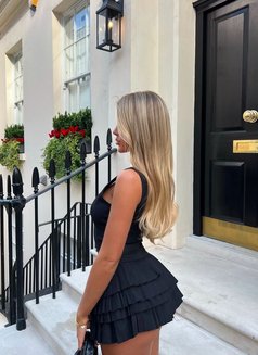 Francesca - escort in Maidstone Photo 4 of 4