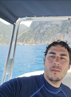 Francesco Italian Man - Male escort in Dubai Photo 3 of 4