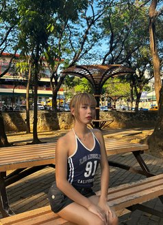 Franchesca - adult performer in Manila Photo 4 of 5